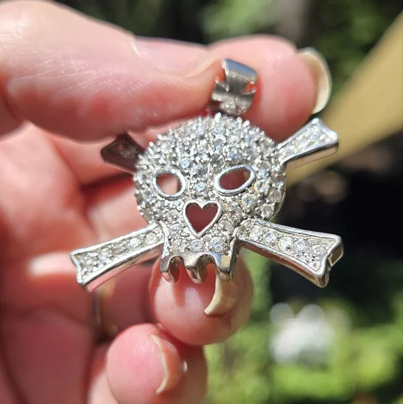 White Topaz Sterling Silver Skull Pendant Unisex - Picture 2 of 5